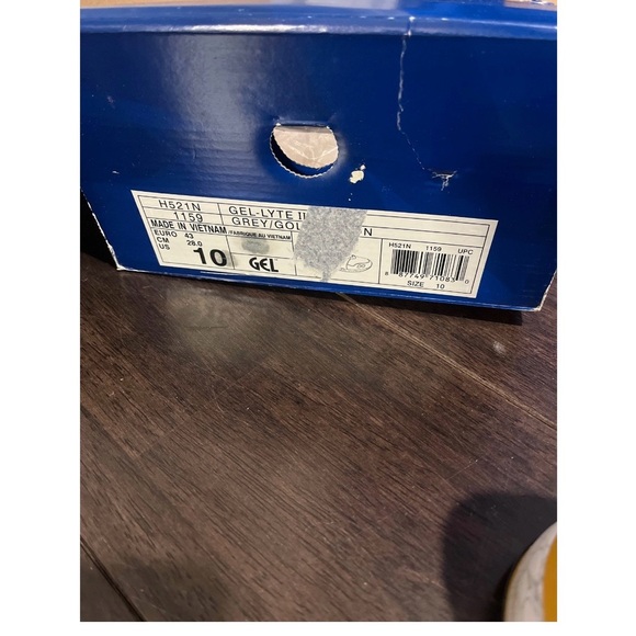 ASICS Gel Lyte Sneakers in Gray and Yellow - Picture 6 of 7